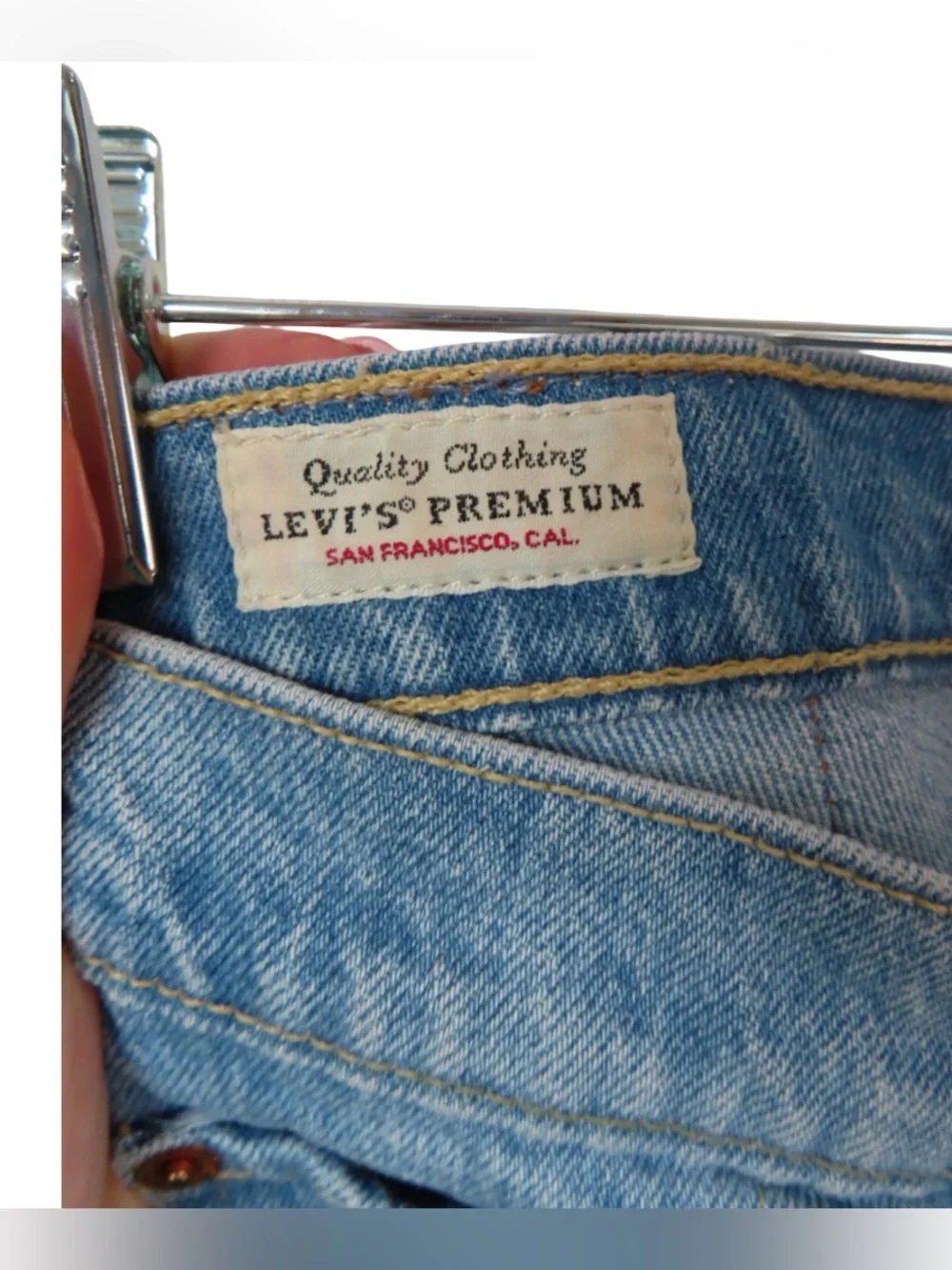 Levi’s Ribcage Shorts 27 High Rise Distressed Cutoff Denim Light Wash - Picture 8 of 11